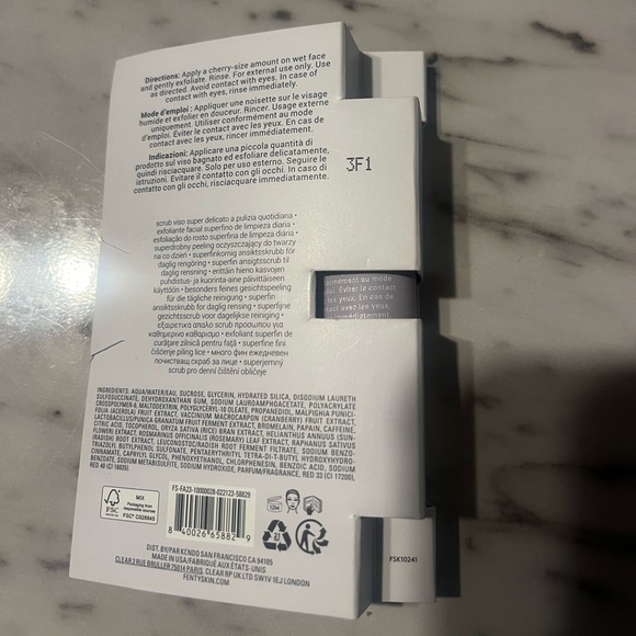 NWT Fenty Skin Cherry Dub Face Scrub - Picture 2 of 4